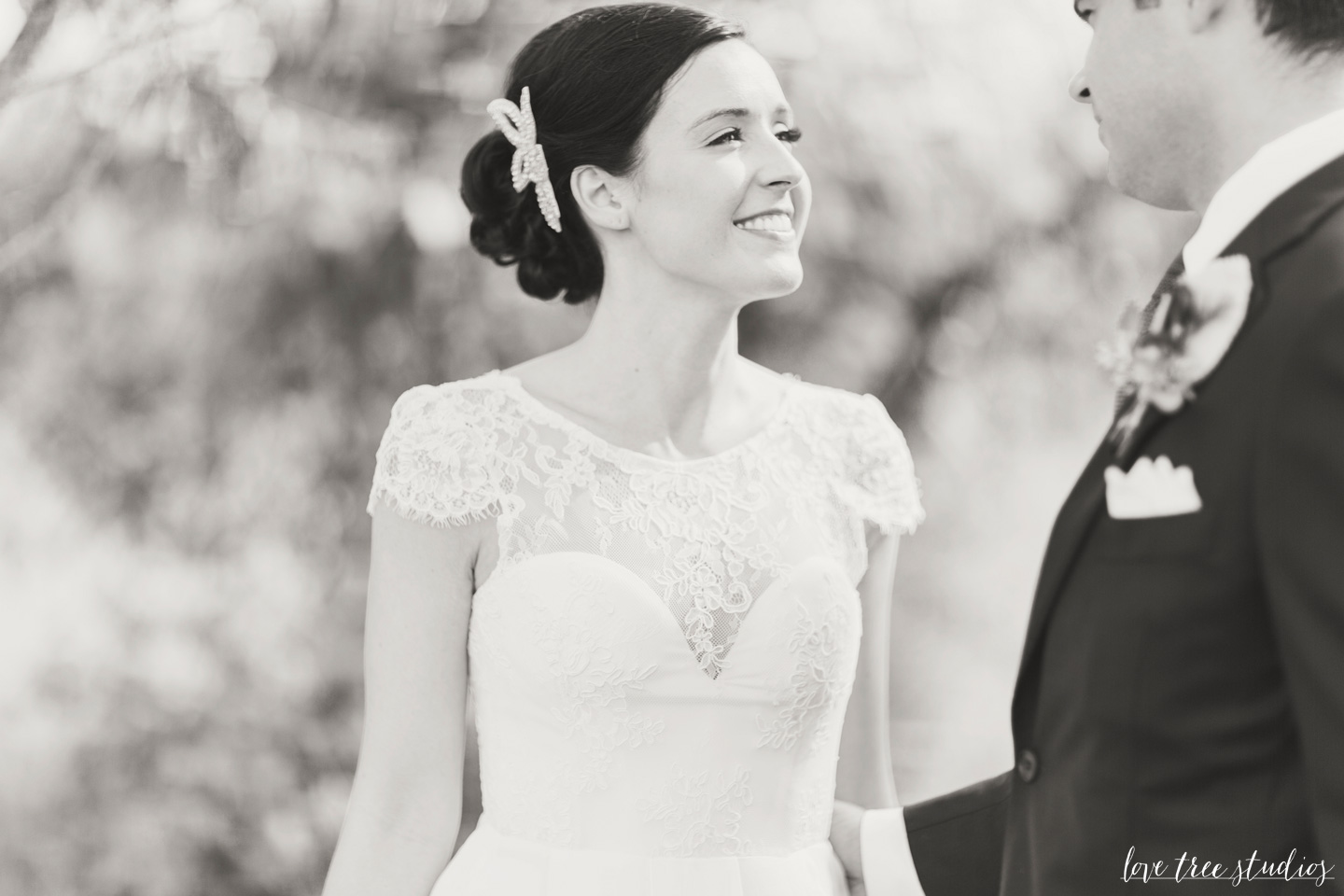 bride and groom portraits