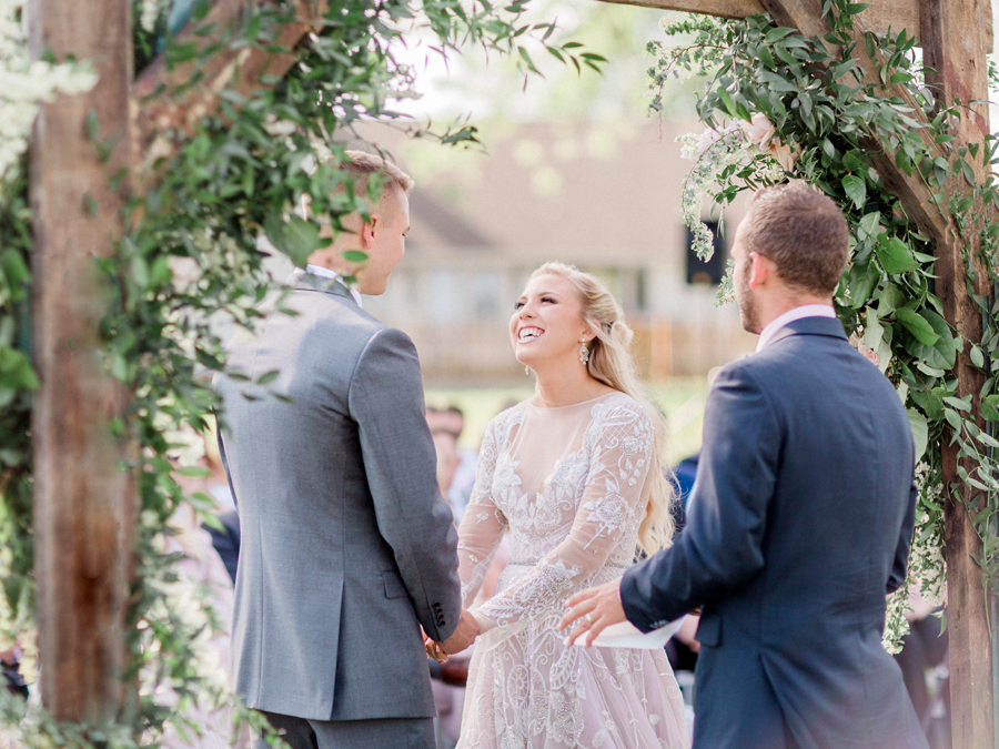 Love Tree Studios photographs a wedding at Blue Bell Farm in Fayette, Missouri.
