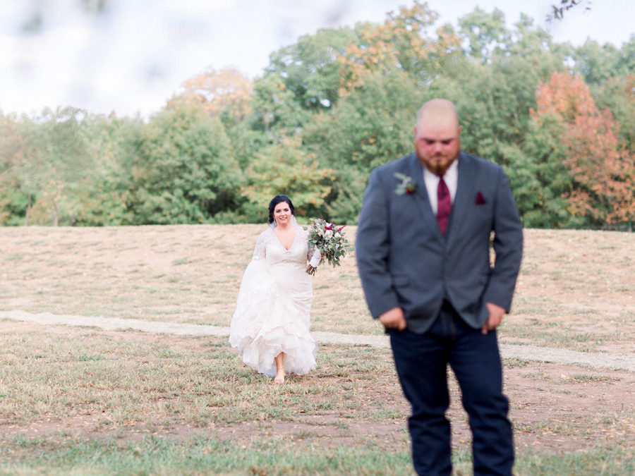 A beautiful fall Missouri wedding by midwest wedding photographer Love Tree Studios.