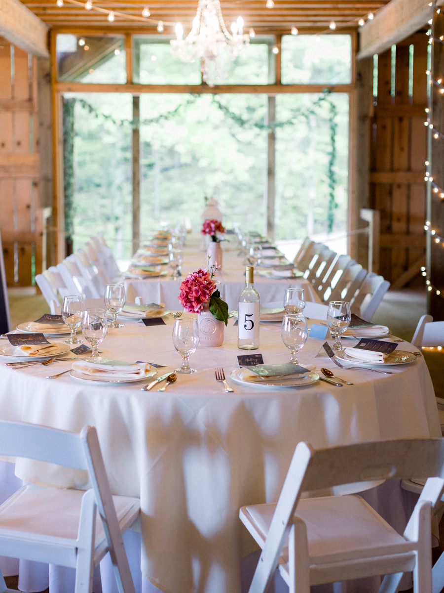 Ashleigh and Cy had the most beautiful day at Chaumette Vineyards & Winery for their Ste. Genevieve, Missouri wedding.