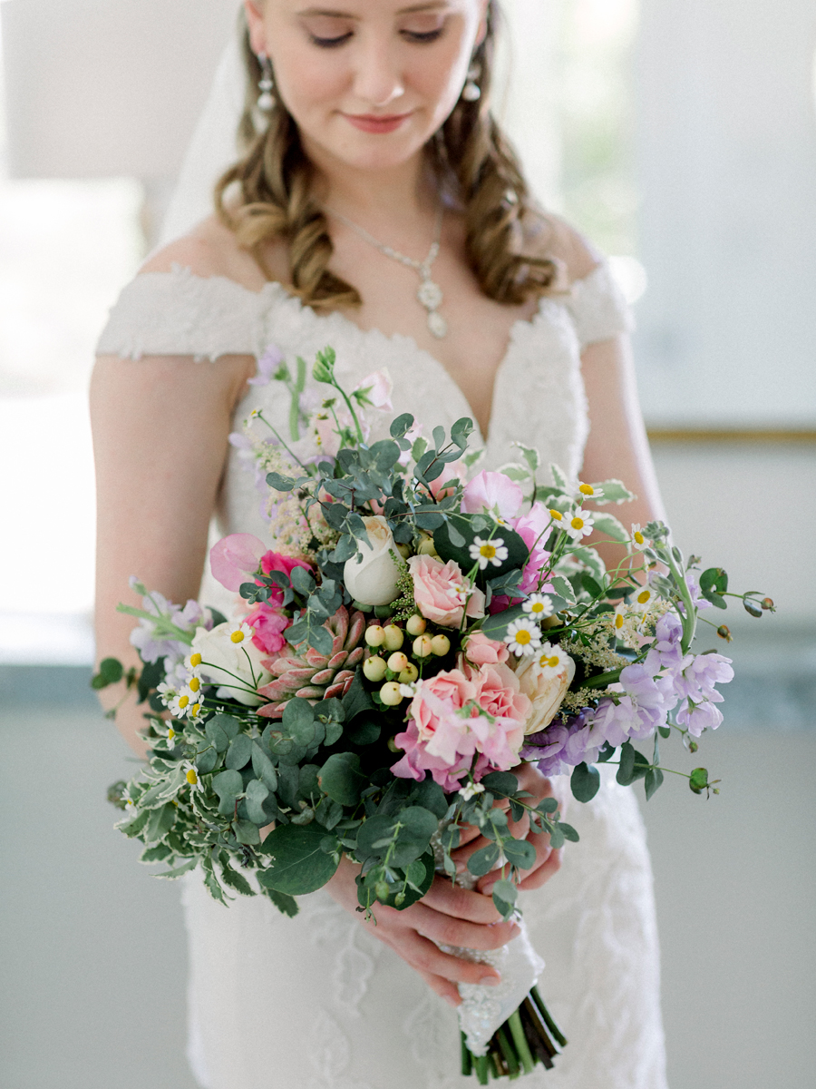 A detail photo of the bride's bouquet at a Blue Bell Farm wedding by Love Tree Studios.