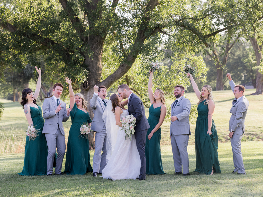 Columbia Country Club wedding by Missouri photographer Love Tree Studios.