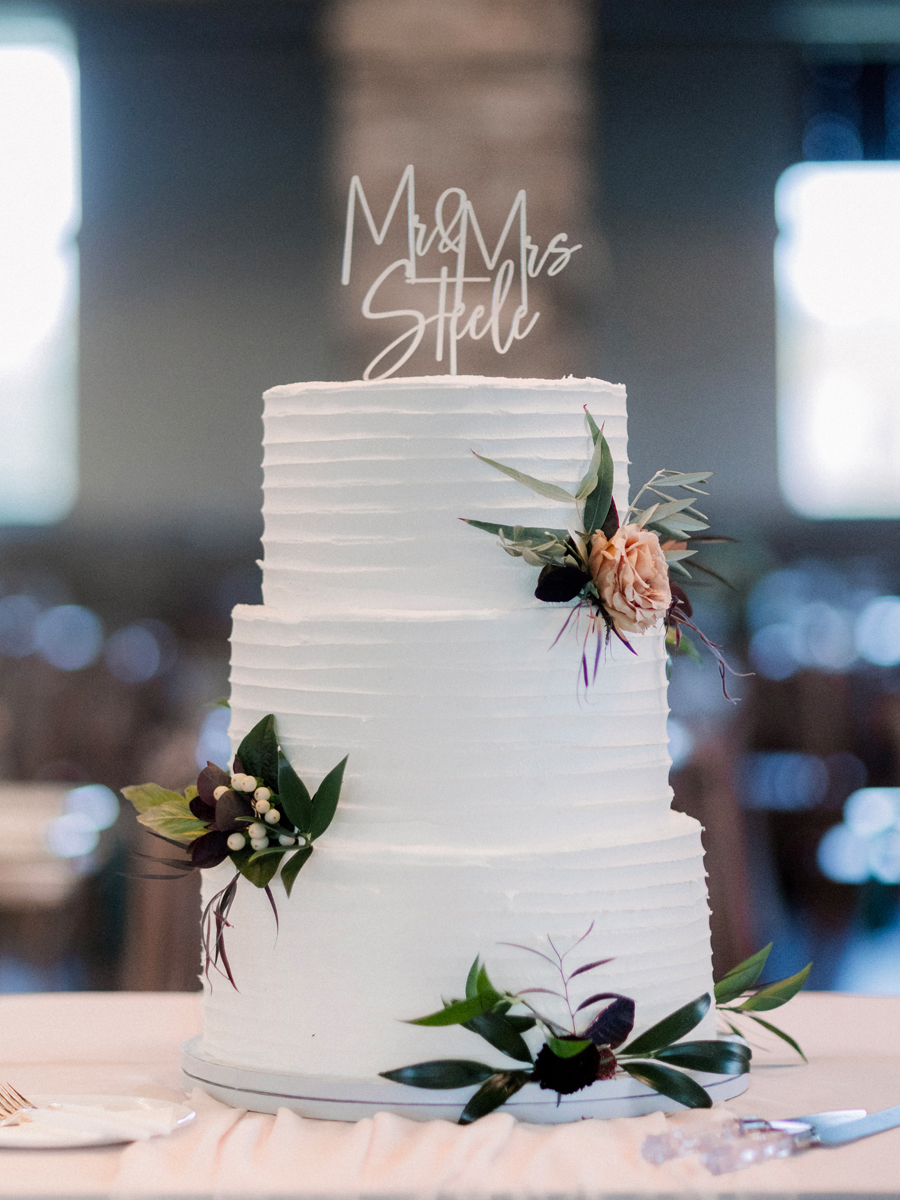 Reception details at a Jefferson City wedding photographed by Love Tree Studios.