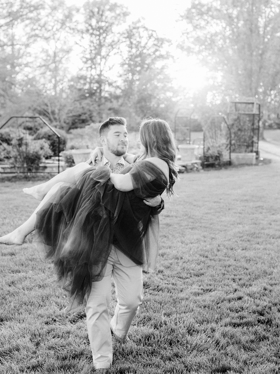 A columbia missouri engagement at Shelter Gardens by Missouri engagement photographer Love Tree Studios.