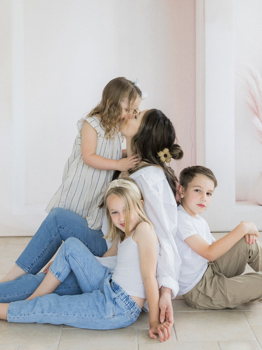 A laid back motherhood mini session in the Garden Studio by Columbia, Missouri family photographer Love Tree Studios.