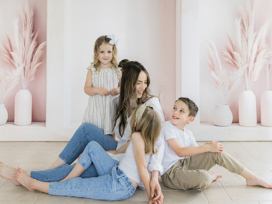 A laid back motherhood mini session in the Garden Studio by Columbia, Missouri family photographer Love Tree Studios.