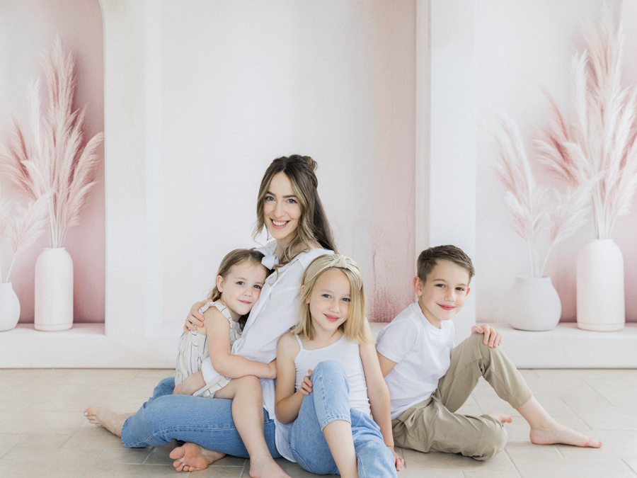 A laid back motherhood mini session in the Garden Studio by Columbia, Missouri family photographer Love Tree Studios.