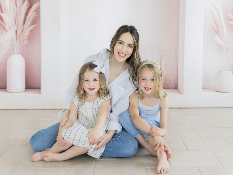 A laid back motherhood mini session in the Garden Studio by Columbia, Missouri family photographer Love Tree Studios.