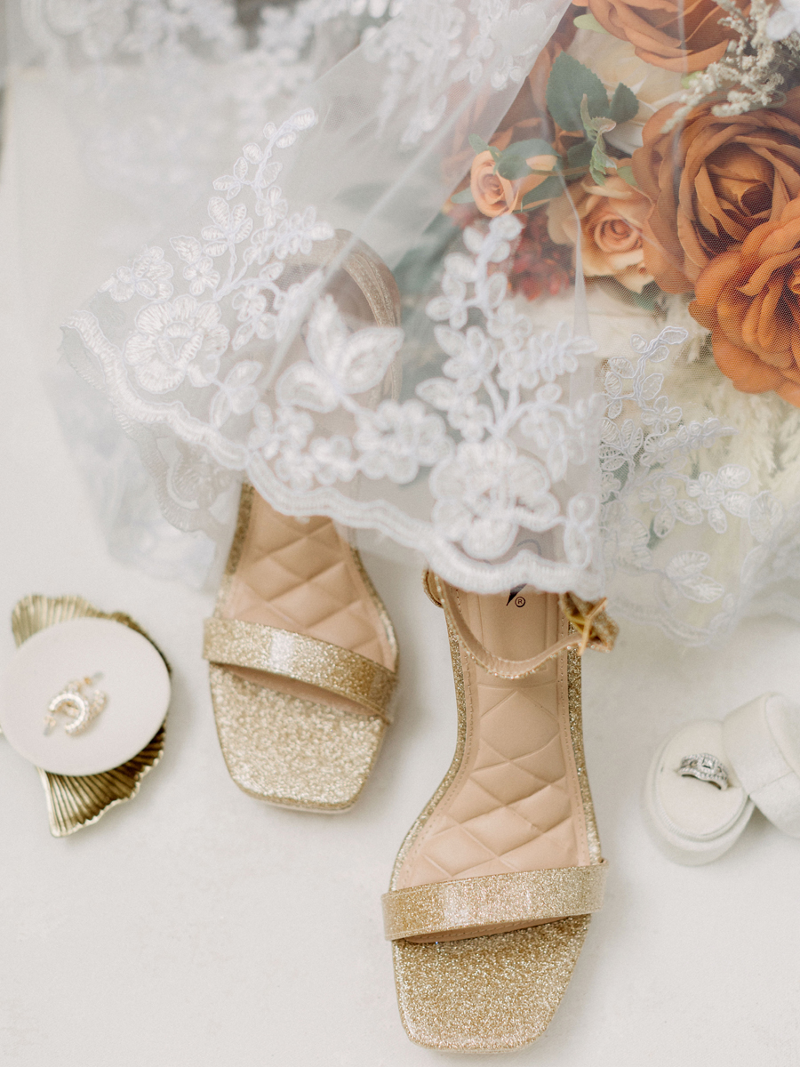 Elegant wedding details from Bryanna and Chase's special day at Cooper's Ridge Wedding Venue, photographed by Love Tree Studios.